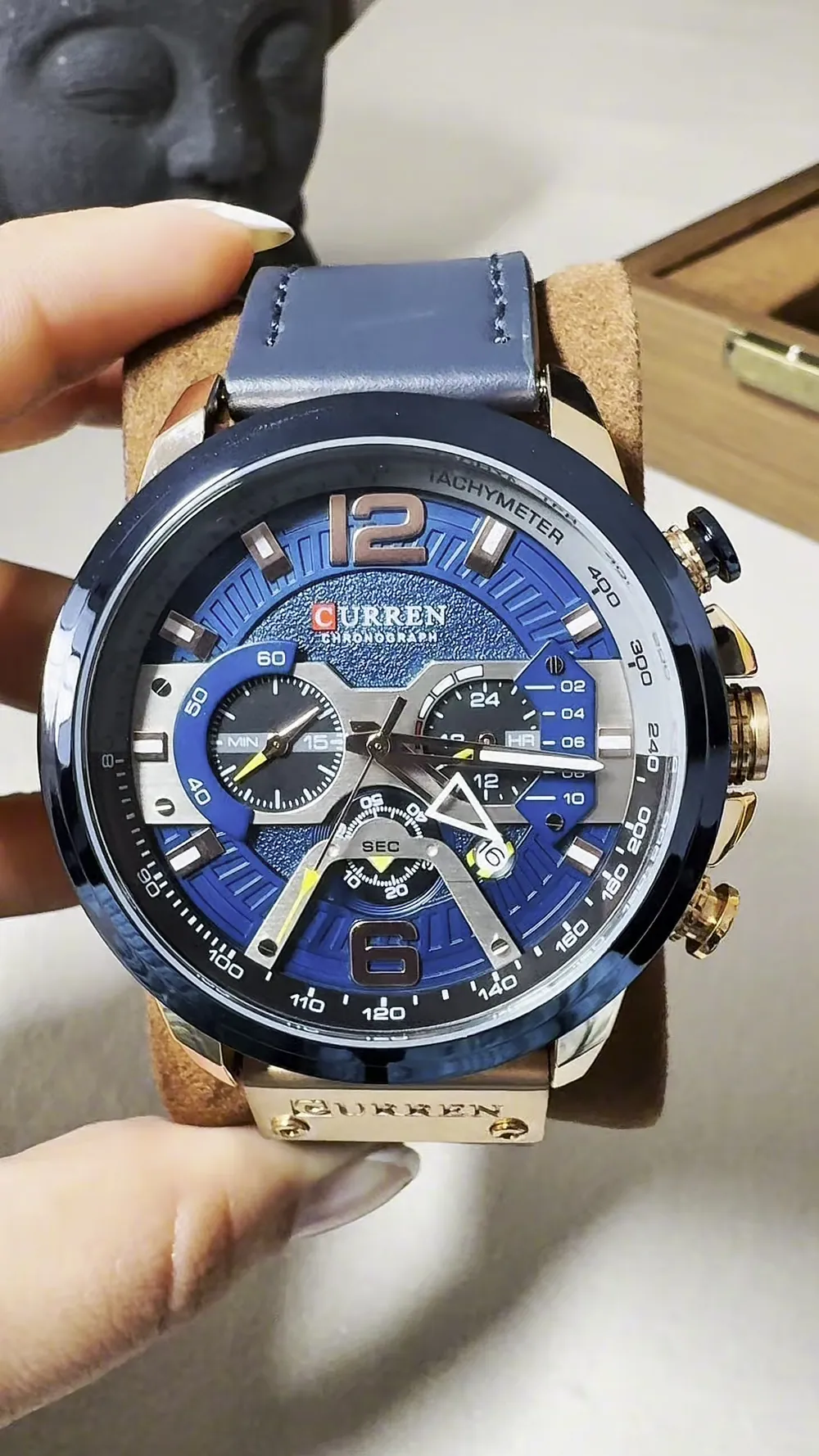 Curren 8329, foto 2 del distribuidor